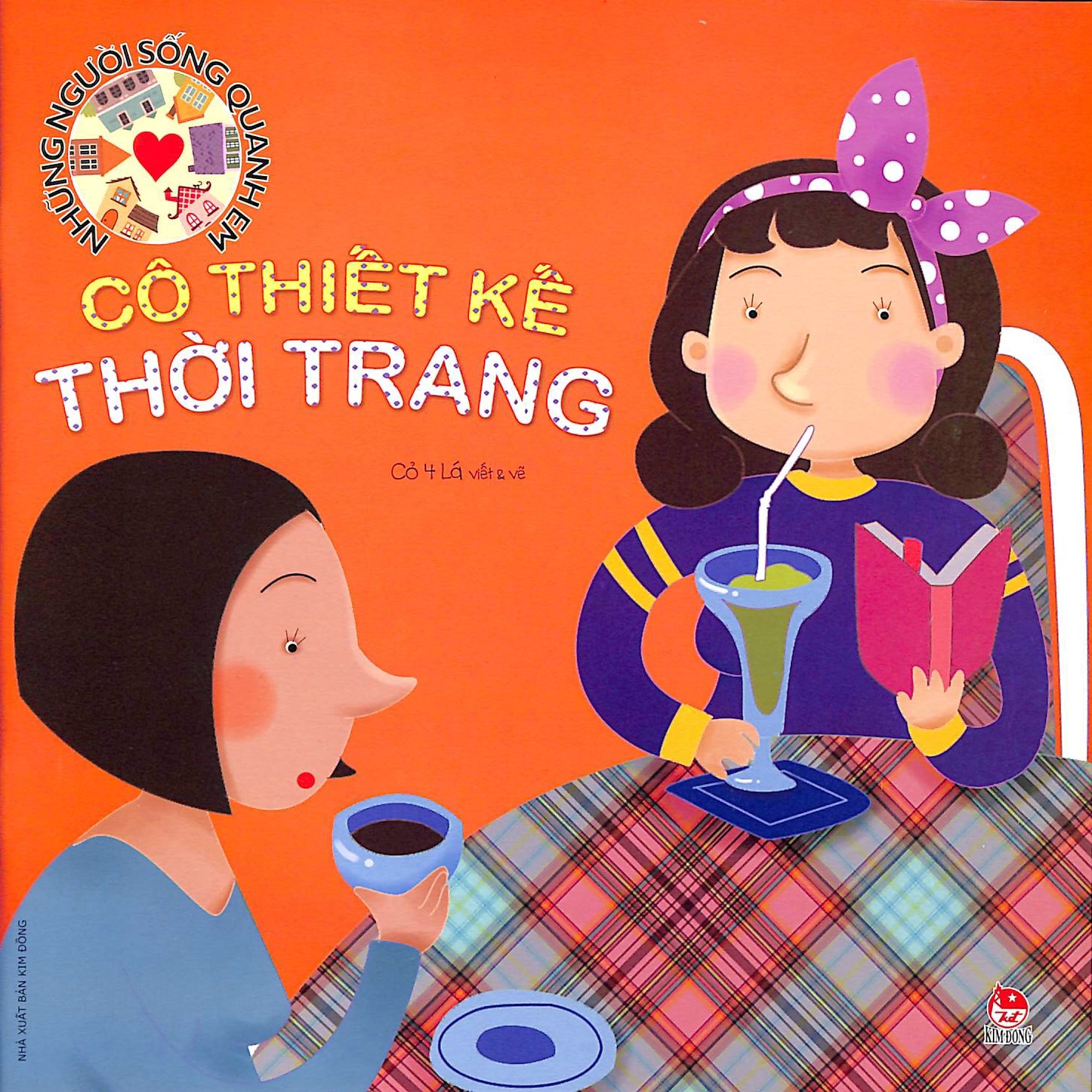 Cô thiết kế thời trang