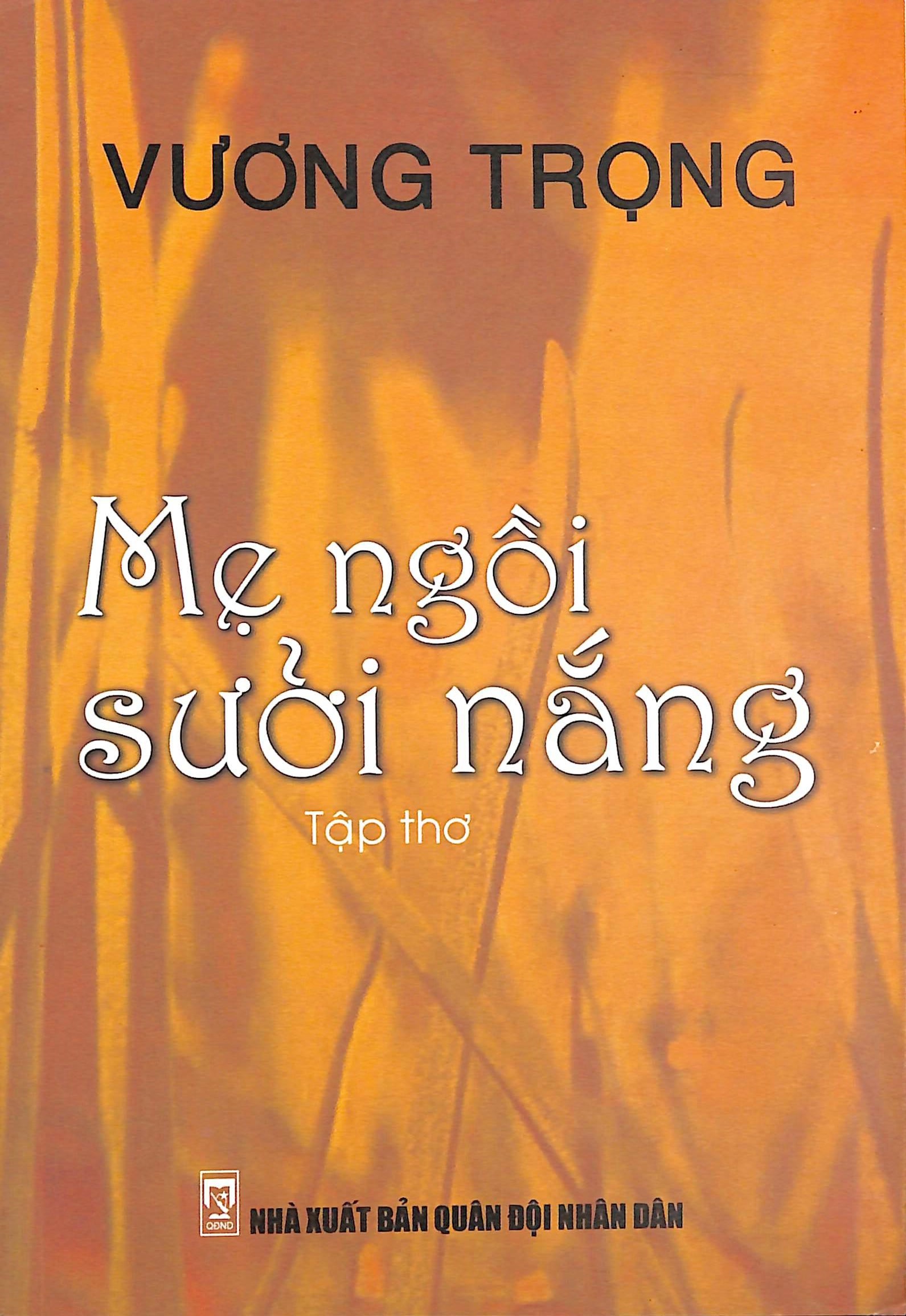 Mẹ ngồi sưởi nắng