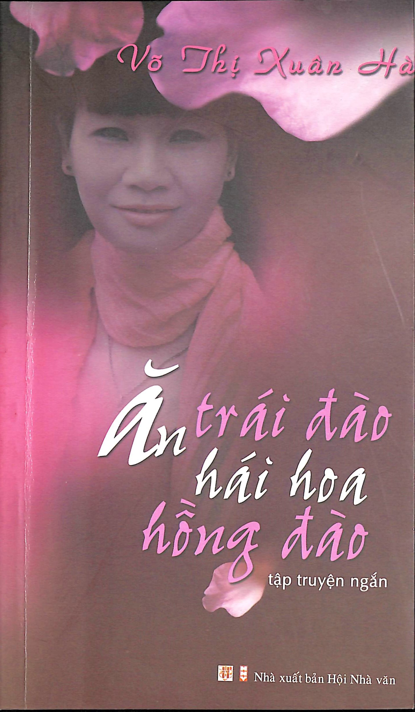 Ăn trái đào hái hoa hồng đào