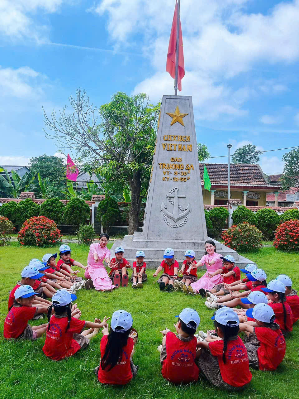 TRƯỜNG MẦM NON HƯNG THUẬN THĂM THƯ VIỆN ĐẠI TƯỚNG LÊ ĐỨC ANH