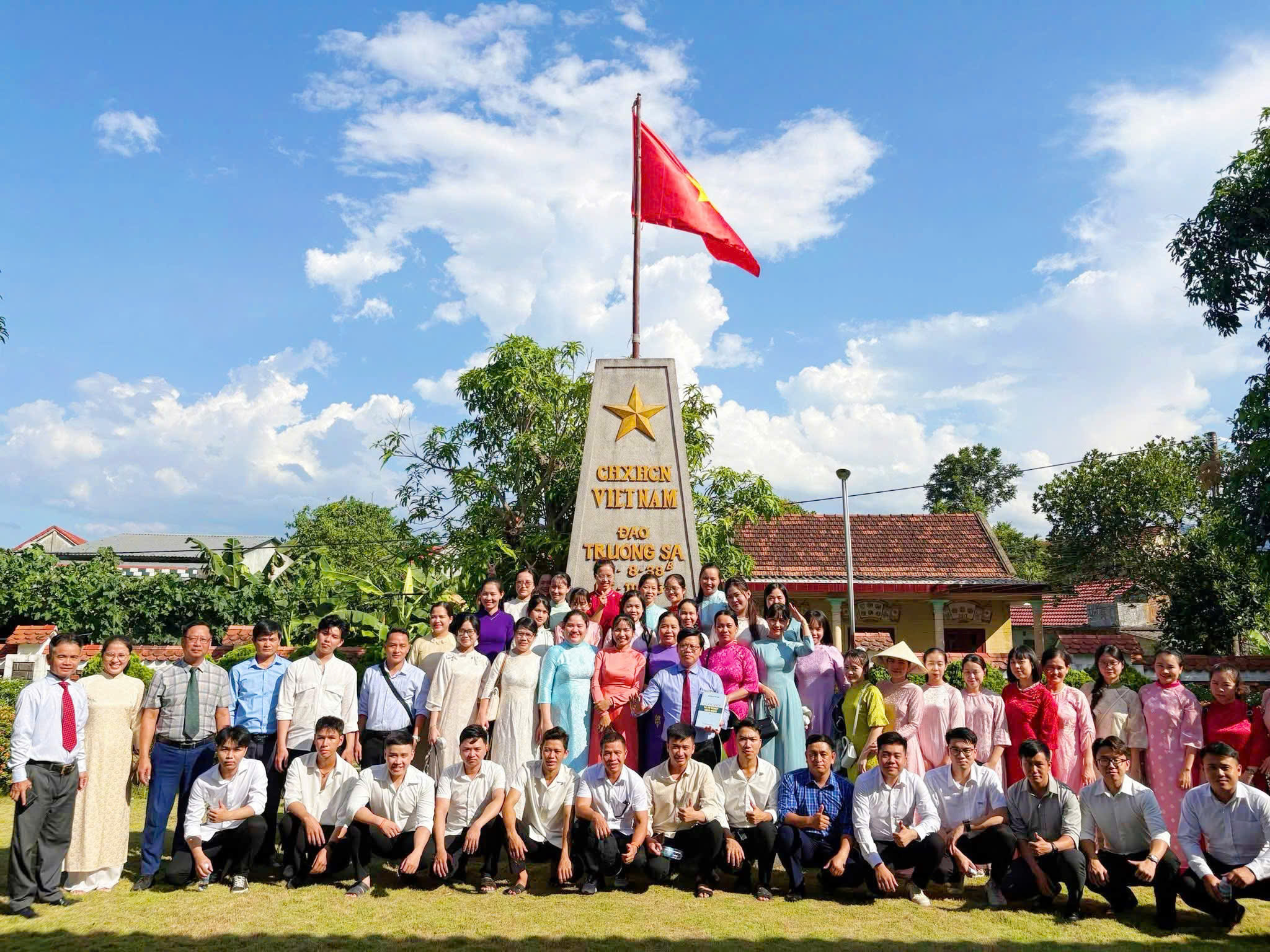 TRUNG TÂM CHÍNH TRỊ PHƯỜNG PHÚ BÀI TỔ CHỨC CHUYÊN ĐỀ VỀ ĐẠI TƯỚNG LÊ ĐỨC ANH