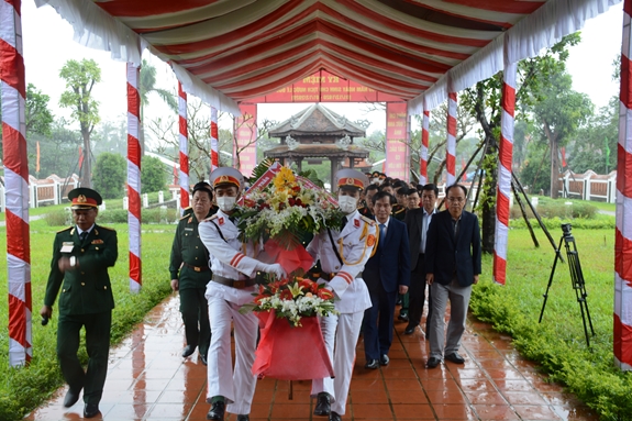 Dâng hương tưởng nhớ, tri ân Đại tướng Lê Đức Anh